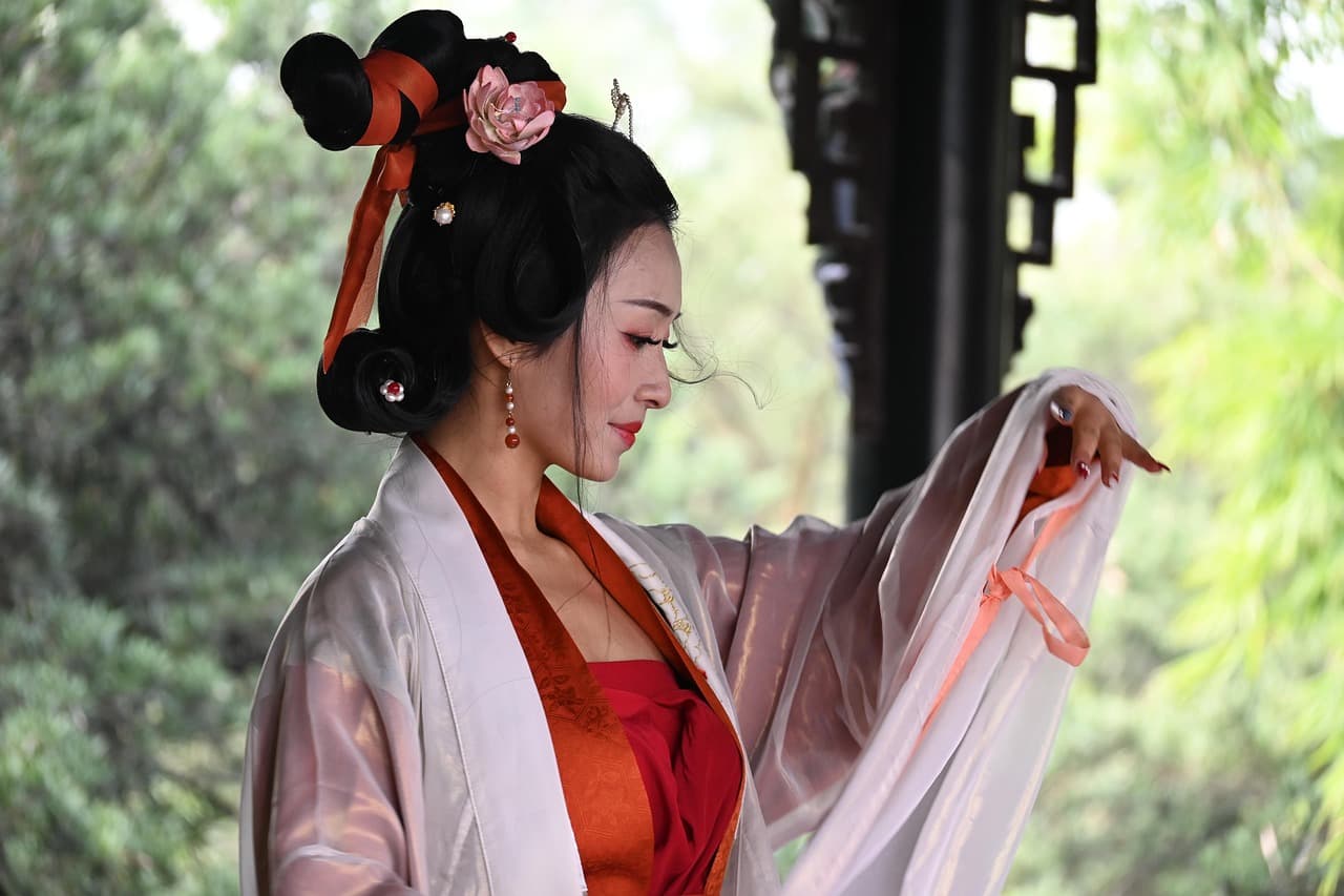 How to Choose Your First Hanfu
